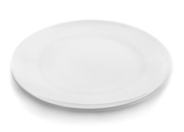Sauber leerer Teller auf weißem Hintergrund - Foto, Bild