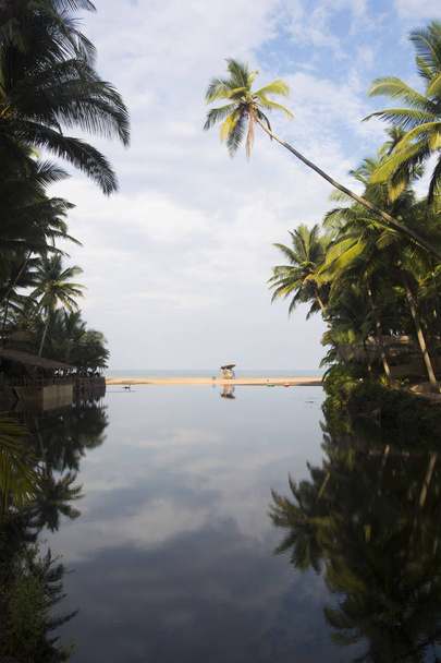 A view of the lagoon and the Arabian sea at Cola Beach, Goa, India - Фото, зображення