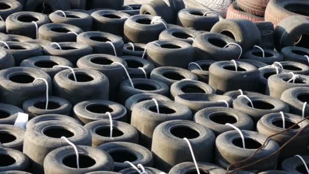 Starý opuštěný použité pneumatiky - Záběry, video