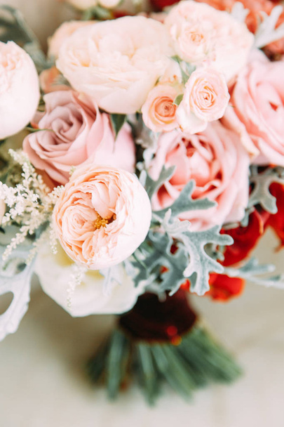 Details at the wedding, bouquet, dress and floristry. Fees at the hotel and the Studio. - Fotoğraf, Görsel