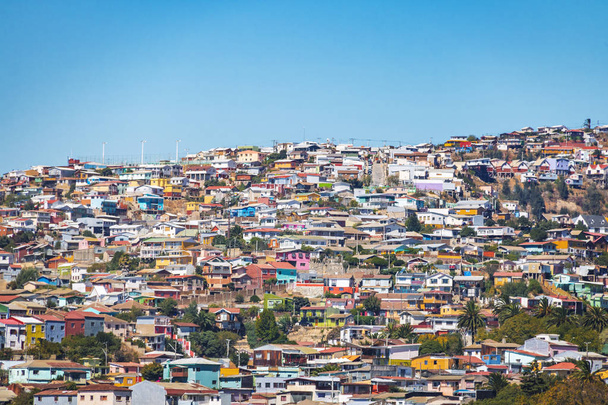 セロ ・ アレグレの丘 - バルパライソ, チリのバルパライソ ビューの家 - 写真・画像