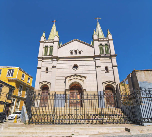 Iglesia Parroquial San Luis Gonzaga - Valparaíso, Chile
 - Foto, Imagen