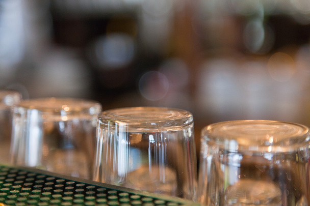 Empty beer glasses on bar. - Foto, Imagen