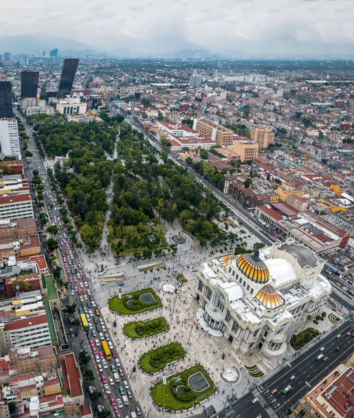 Letecký pohled na Mexico City a Palace of Fine Arts (Palacio de Bellas Artes) - Mexico City, Mexiko - Fotografie, Obrázek