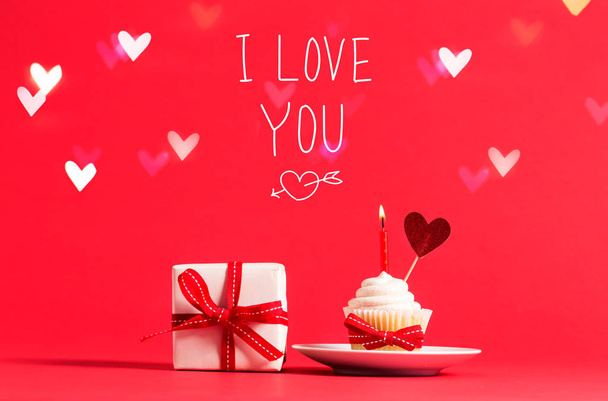 I Love You message with cupcake and heart - Foto, afbeelding