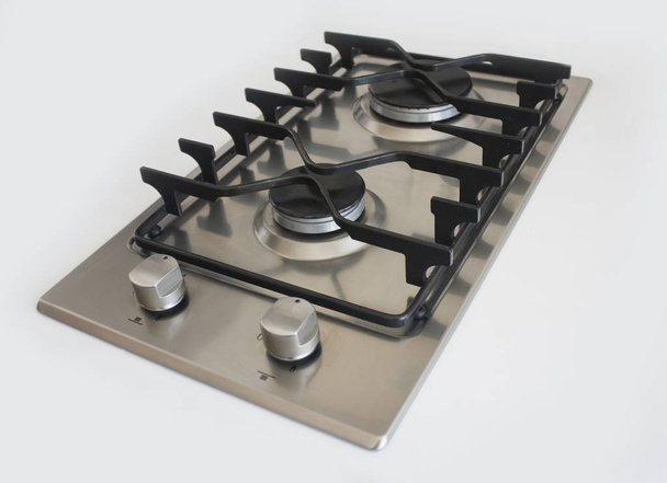 Металлическая плита на современной кухне
 - Фото, изображение