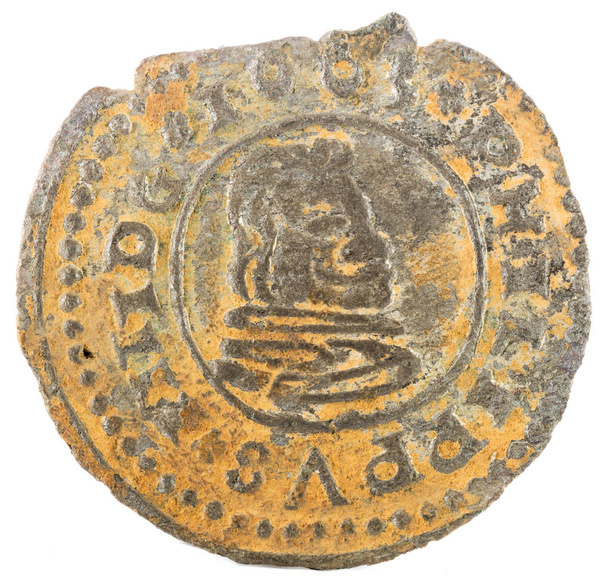alte spanische Kupfermünze von König Felipe IV. 1663. geprägt in Trujillo. 16 Maravedis. Vorderseite. - Foto, Bild