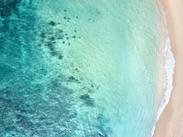 vue aérienne. Wild Beach à Midigama. Océan Indien. Sri-lanka
 - Photo, image