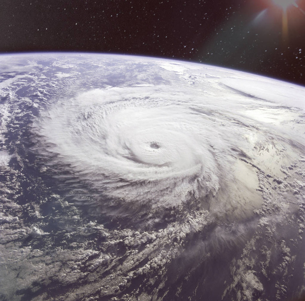 Riesen-Hurrikan vom Weltraum aus gesehen. Elemente dieses Bildes von der nasa. - Foto, Bild