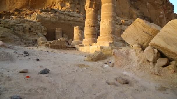 temple antique de pharaons noirs, au milieu du désert, Bérénice, Afrique
 - Séquence, vidéo