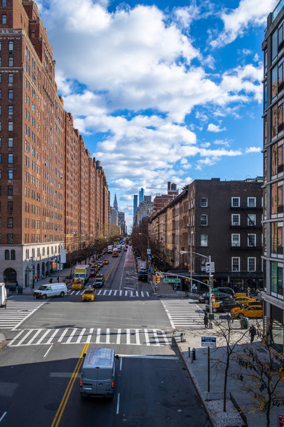 Ruch uliczny i budynków w Chelsea - Nowy Jork, Usa - Zdjęcie, obraz