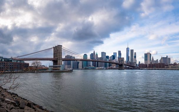 Brooklyn Bridge a Manhattan Skyline - New York, Usa - Fotografie, Obrázek