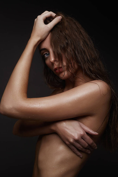 amazing wet nude woman. sexy Beautiful young woman with wet body and hair. beauty girl after bath - Valokuva, kuva