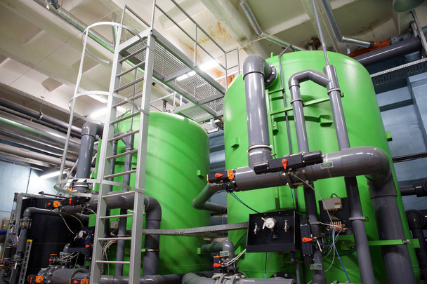 water behandeling tanks bij energieschema - Foto, afbeelding