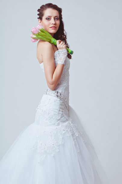 Beautiful bride studio portrait - Φωτογραφία, εικόνα
