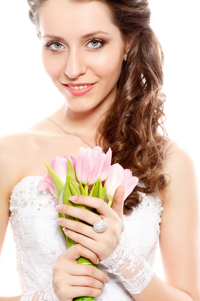 Bride portrait with bouquet of tulips - Foto, imagen