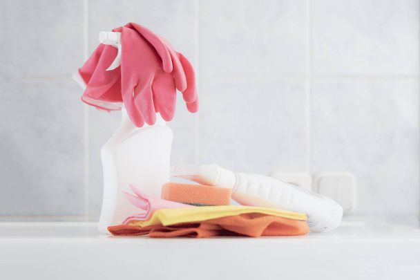 forniture di attrezzature pulite casa in lavanderia f - Foto, immagini