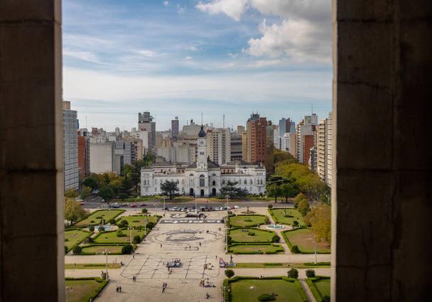 Vista aérea da Plaza Moreno e Palácio Municipal da Torre da Catedral - La Plata, Província de Buenos Aires, Argentina
 - Foto, Imagem