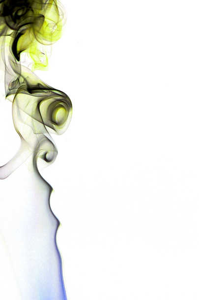 kroucené barevné kouře na bílém pozadí - Fotografie, Obrázek