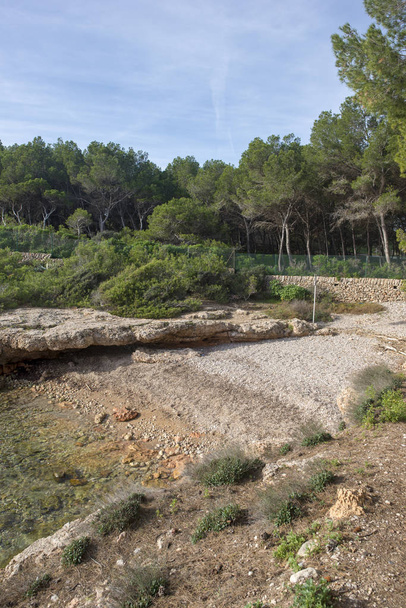 Побережье l 'ametlla de mar на побережье Таррагоны, Испания
 - Фото, изображение