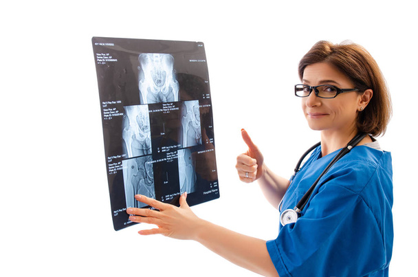 Femme médecin radiologue isolé sur blanc
  - Photo, image