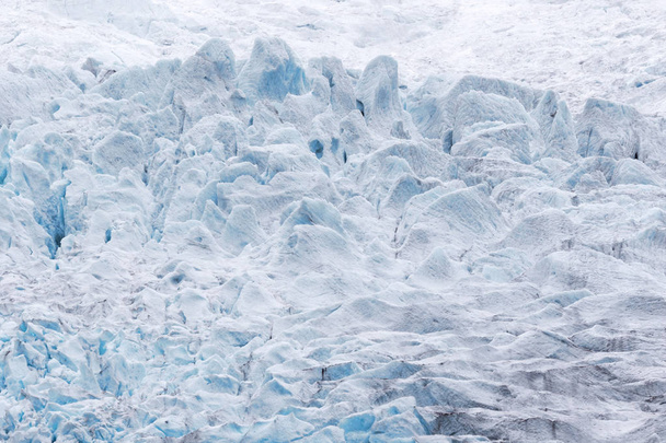 Gros plan d'un champ de glace sur le Briksdalsbreen
 - Photo, image