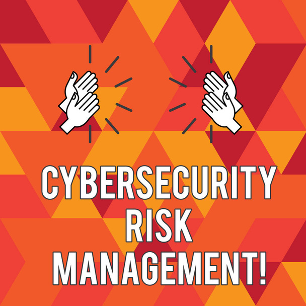Cybersecurity Risk Yönetimi gösterilen Not yazma. Belirleme tehditler vitrine ve eylemleri Hu analiz eller alkışlar ses ile geometrik şekillerin üzerindeki uygulama iş fotoğraf. - Fotoğraf, Görsel