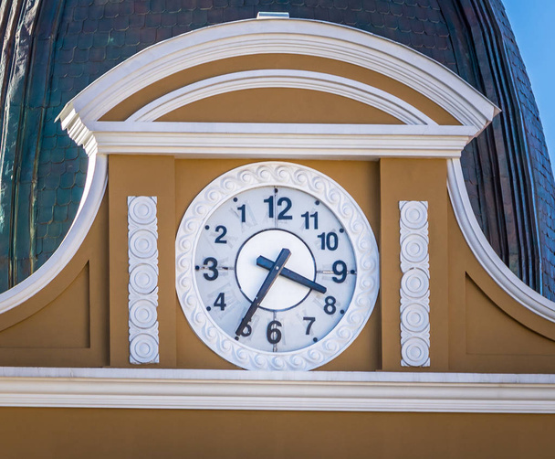 Backwards clock of Bolivian Palace of Government - La Paz, Boliv - Fotó, kép