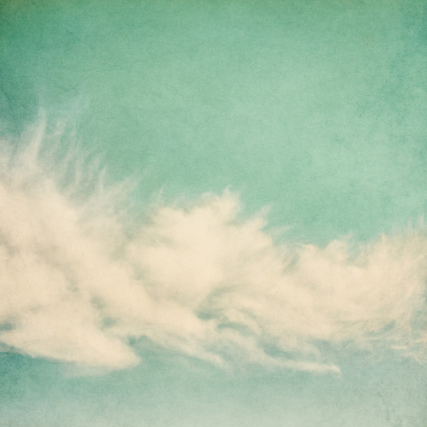 Vintage pöhöttynyt pilvet
 - Valokuva, kuva