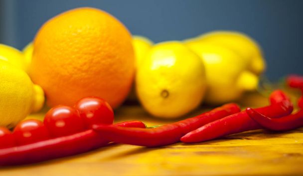 fresh lemon and orange isolated on white - Fotografie, Obrázek