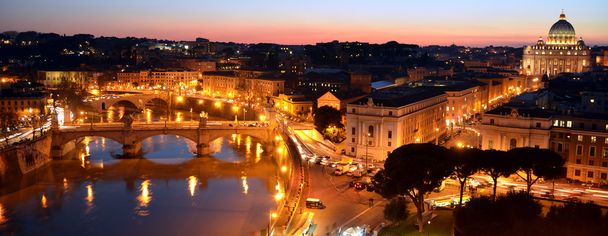 バチカン市国とローマのビュー - 写真・画像