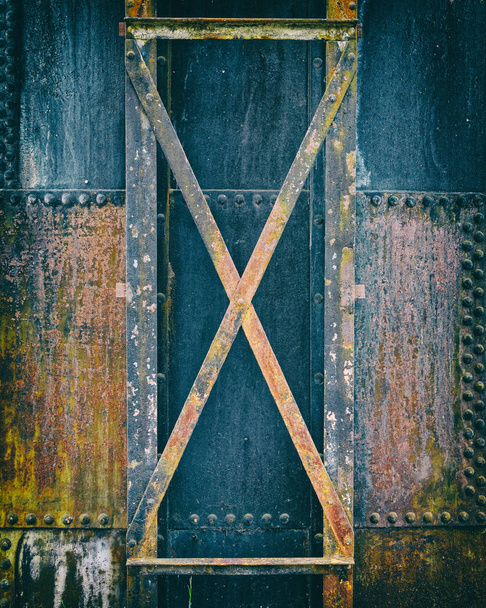detalle del marco de construcción industrial oxidado, imagen filtrada
 - Foto, Imagen