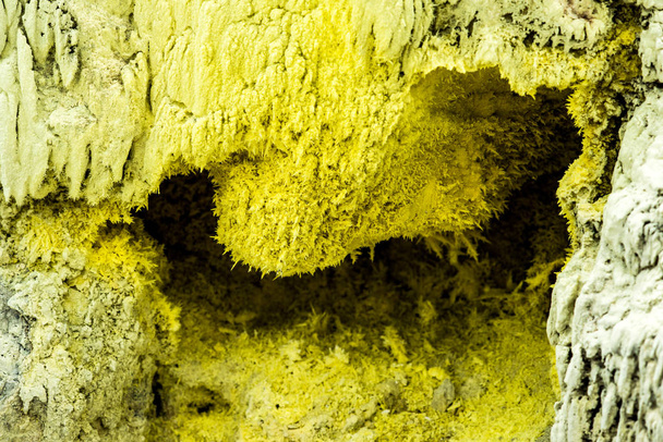 fondo de azufre del volcán de cerca
 - Foto, imagen