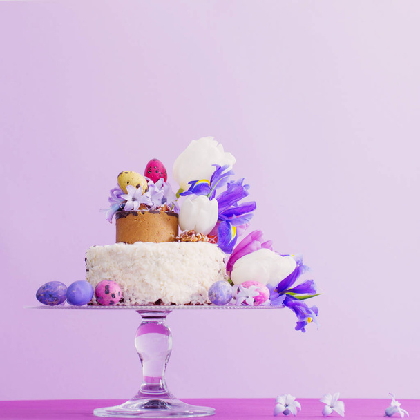 cake with Easter eggs and flowers - Valokuva, kuva