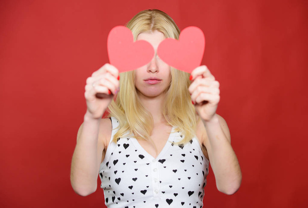 Time to open your eyes. Love and romance. sad woman on red background. woman with decorative heart. Date. Valentines day party. Romantic greeting. Valentines day sales - Foto, Bild