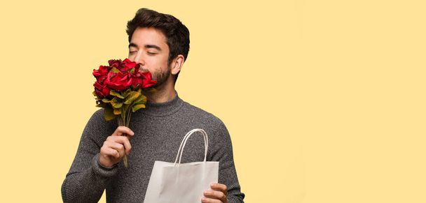 Young man celebrating valentines day - Foto, imagen