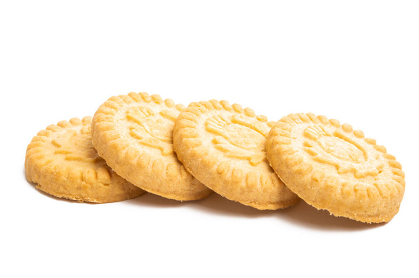 Beyaz arkaplanda izole edilmiş tereyağlı kurabiyeler - Fotoğraf, Görsel