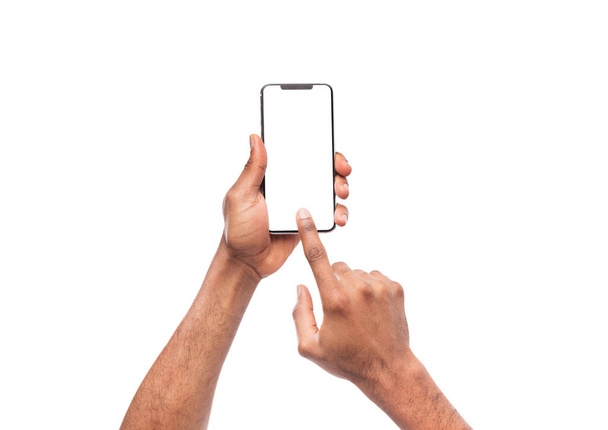Мужская рука с чистым сенсорным экраном смартфона
 - Фото, изображение