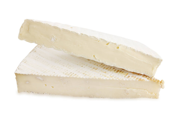 Sabroso queso aislado sobre fondo blanco
 - Foto, Imagen