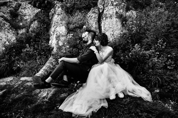 black and white photo of beautiful couple at outdoor photo - session  - Foto, afbeelding