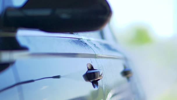 Ручне миття автомобілів під високим тиском води
 - Кадри, відео