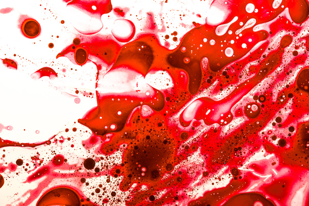 Captura abstracta de manchas rojas en la superficie blanca
 - Foto, Imagen