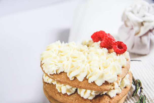heart cake, sponge cake, raspberry - Photo, Image