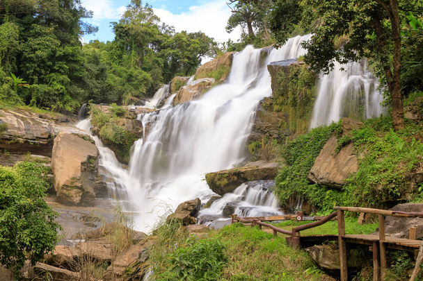 Mae Klang waterval, Doi Inthanon nationaal park, Chiang Mai, Thailand - Foto, afbeelding