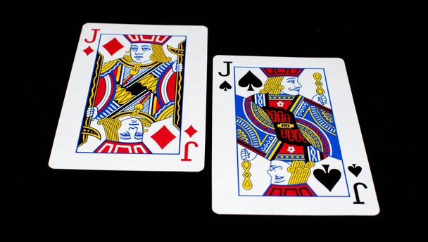 korttien pelaaminen mustalla pohjalla - pelityökalu
 - Valokuva, kuva
