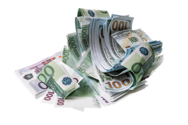 billetes de dólares y euros dispersos en desorden - Foto, imagen
