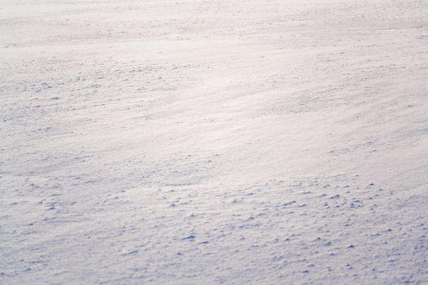 Neve nel bellissimo paesaggio invernale soleggiato, concetto di previsioni del tempo gelido, spazio copia
 - Foto, immagini