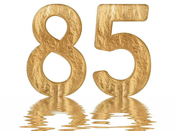 Número 85, ochenta y cinco, reflejado en la superficie del agua, aislado en blanco, 3d render
 - Foto, Imagen