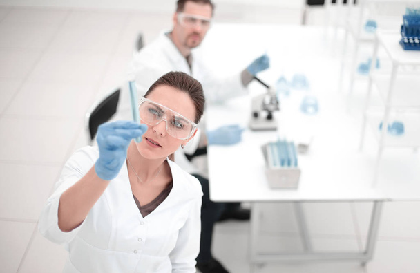 scientists chemists working in the laboratory - Foto, Imagem