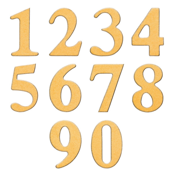 Набор арабских чисел из картона, изолированных на белом фоне
 - Фото, изображение
